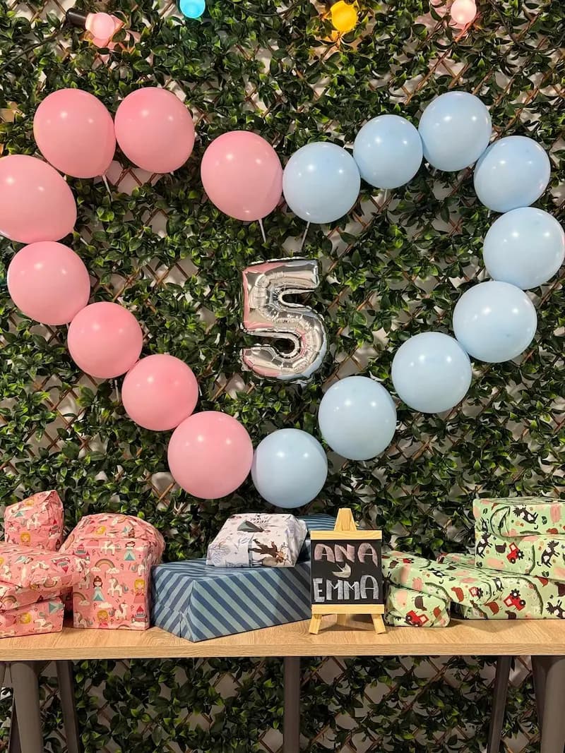 Cumpleaños rosa 5 años Gomiballs Elche
